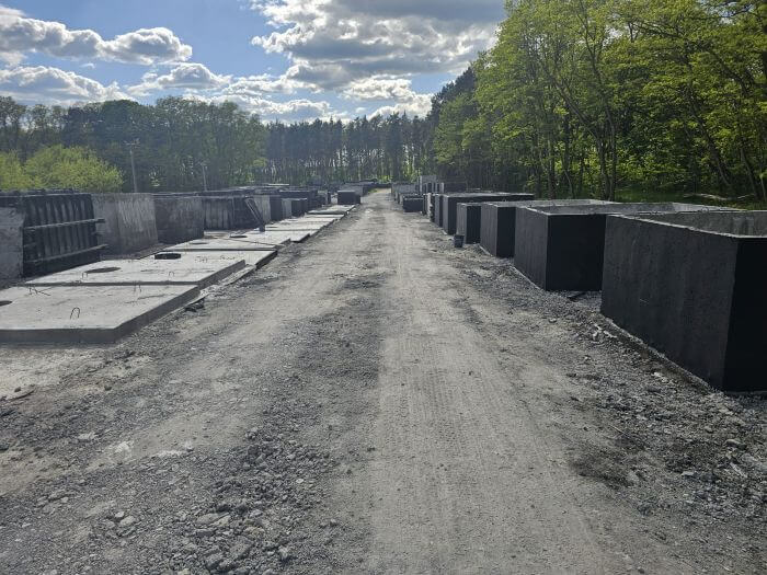 Plac z gotowymi szambami betonowymi Żagań w różnych rozmiarach